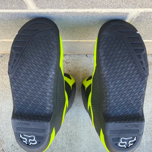 FOX Instinct Sz10 Flo Yellow