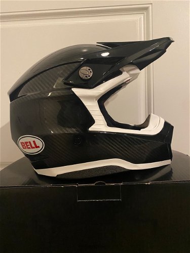 Bell Moto 10 Carbon Helmet Medium
