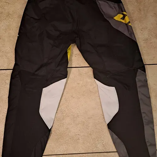 MX Riding Gear 3pc Set Rockstar Pants Size 32 Jersey & Gloves Medium One Ind