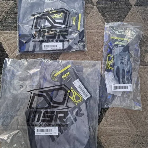 Youth Size 20" Malcolm Smith racing Apparel Combo - Size S