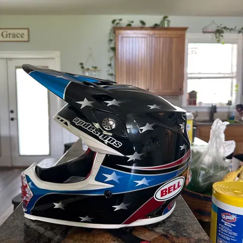 bell moto 9 mips