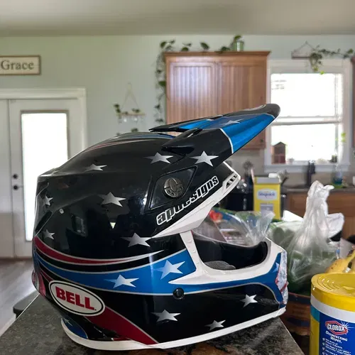 bell moto 9 mips