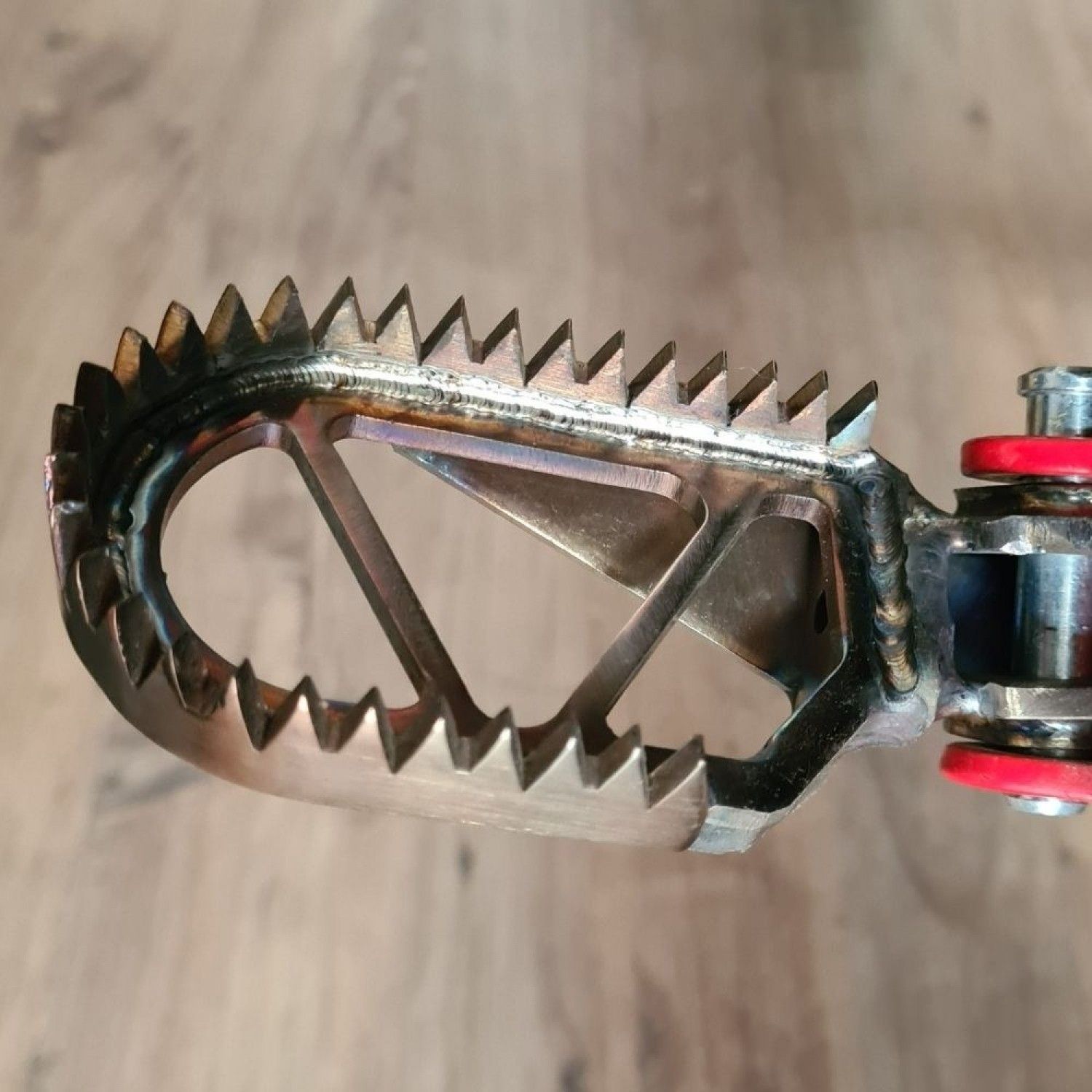 Mitigator - Gator Stainless Steel Foot Pegs Motorcross/Hard Enduro - Offset 5mm