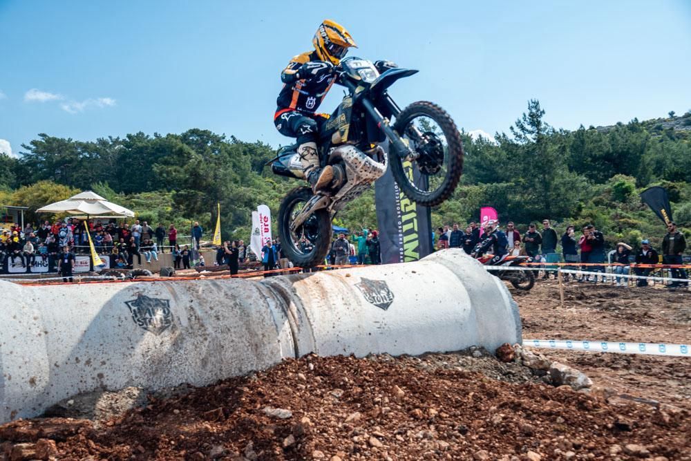 Black Mitigator KTM, HUSKY 2 stroke Skid Plate with Pipe Guard