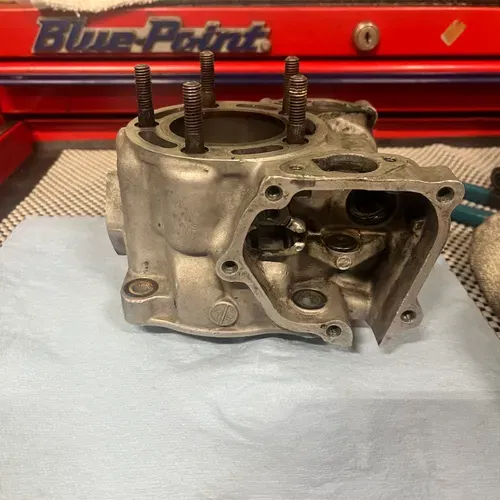 98-99 Cr125 Cylinder 