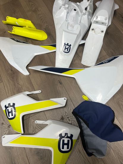 Oem Husqvarna TC 85 Plastics 