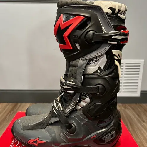 Alpinstar Tech 10's , Size 10