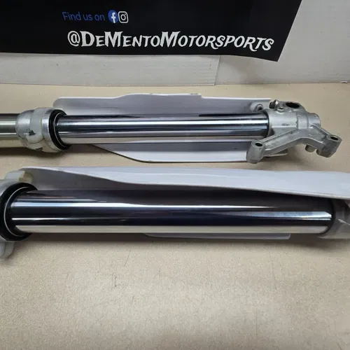 Suzuki RM250 2001 KYB Front Forks Suspension REBUILT OEM left right