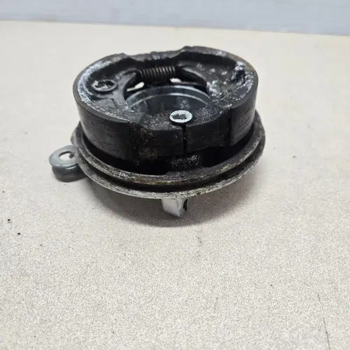 Yamaha TTR90 2000-07 Front Brake Hub Plate  ttr 90  OEM 3R0-25121-00-35