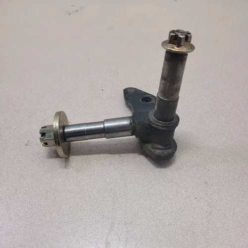Artic Cat DVX 90 02-05 Y-12 RIGHT SPINDLE KNUCKLE  ATV 3301-193 50 y-6 04/05