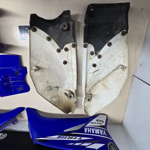 Yamaha 2017 TTR110 08-25 PLASTICS Fender Shroud Side  OEM