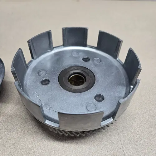 Yamaha 2001 TTR125 00-07 Clutch Assembly OEM Basket Hub Plate