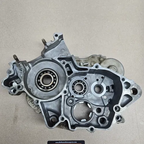 Yamaha 2008 02-18 yz85 Engine Cases Crank Case yz 85