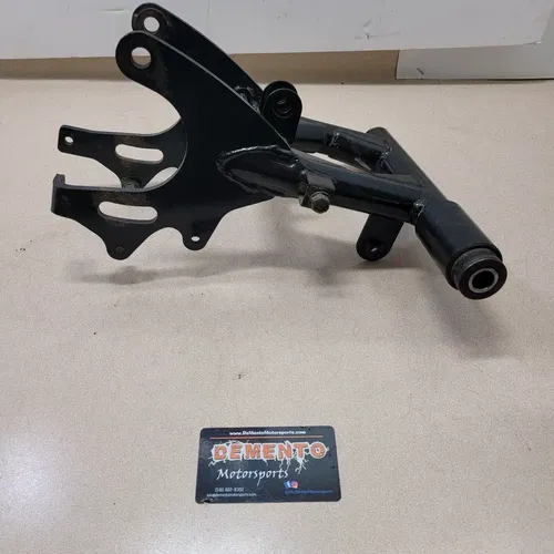Artic Cat DVX 90 02-05 Y-12 Swingarm swing arm ATV 3301-581 y-6 50 04-05