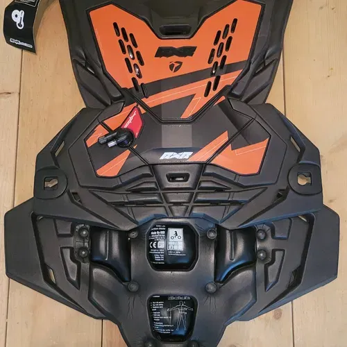RXR  Cyb R Chest Protector 