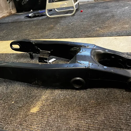 Like New!! Power Coated Swing Arm