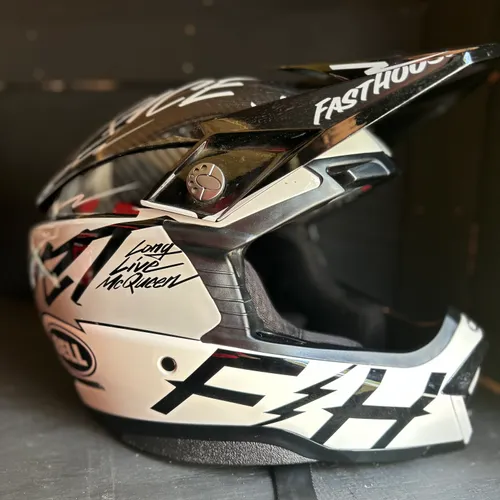 Fasthouse day in the dirt bell helmet