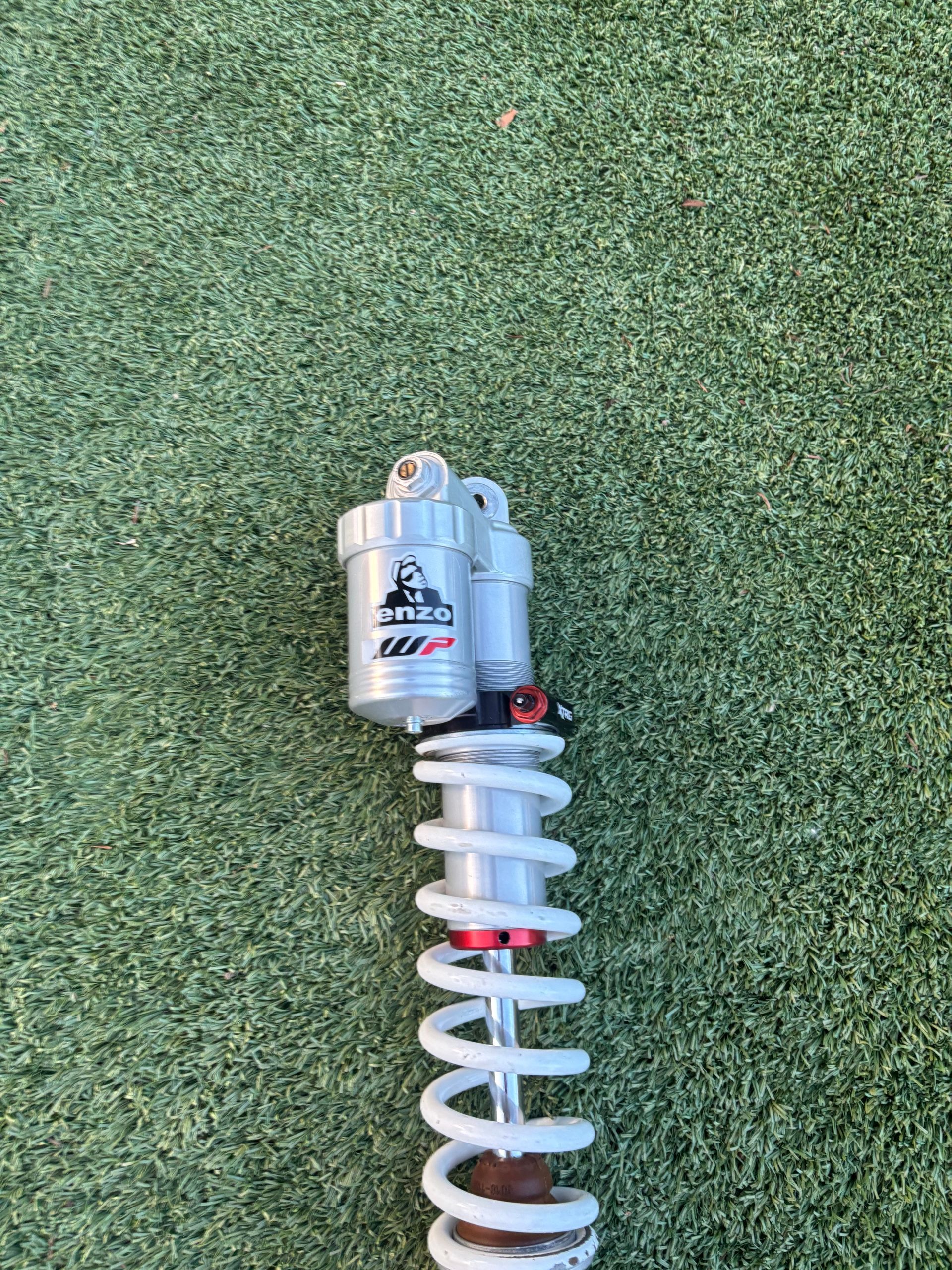 Enzo Valved Shock With Xtrig Preload Adjuster