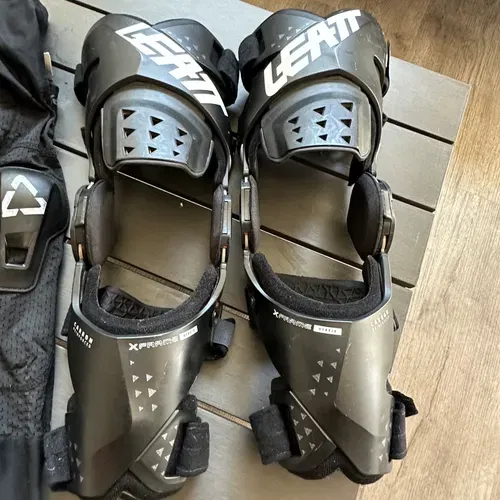 Leatt Knee Braces 