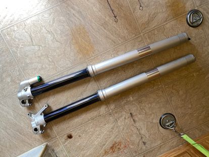 Showa Ssf Tac Forks With Air Pump 