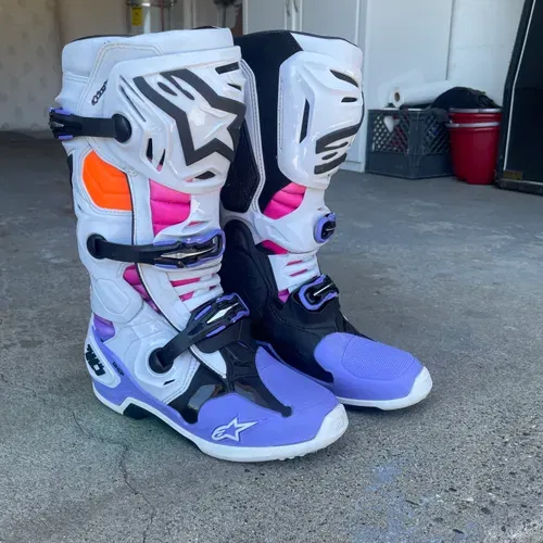 Alpinestars Tech 10 Daytona LE 