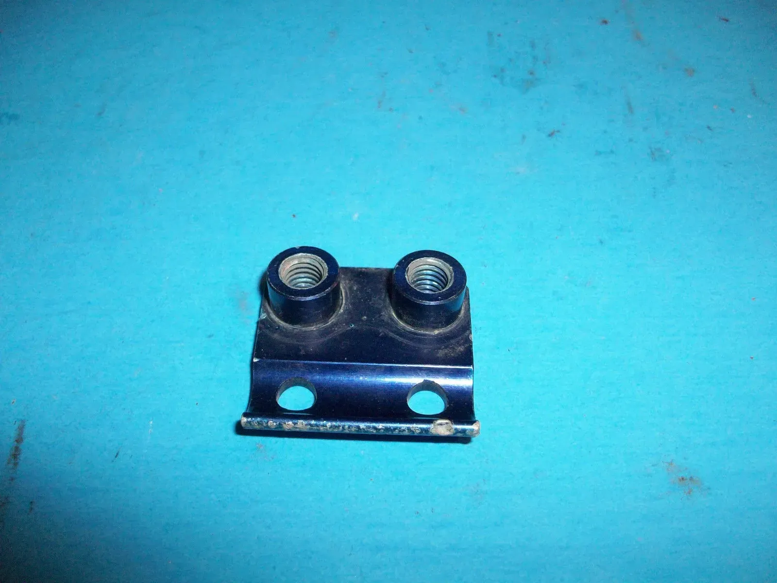 YAMAHA GYTR BLUE FRONT BRAKE LINE CLAMP YZ WR 125 250 250F 450F 03 04 05 06-15