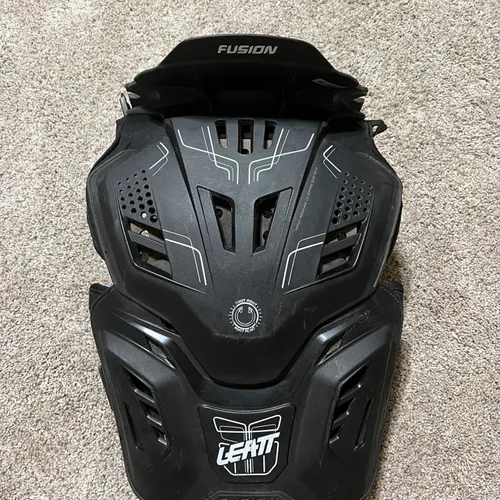 Leatt Protective - Size S/M Youth