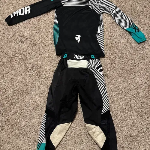 Thor 2023 Youth Pulse Combat Offroad Motocross Jersey Pant Combo