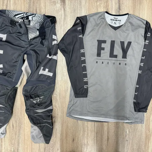 Fly Racing Kinetic 34 / Large Grey Free Shipping 