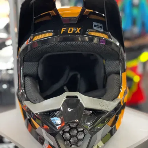 New 2021 Fox V1 Skew Helmet Black / Gold