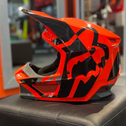 New Fox V1 Lux Motocross Helmet- SIZE M