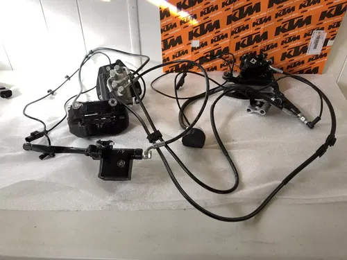 2020-2022 KTM DUKE 200 COMPLETE BRAKE SYSTEM ABS NEW