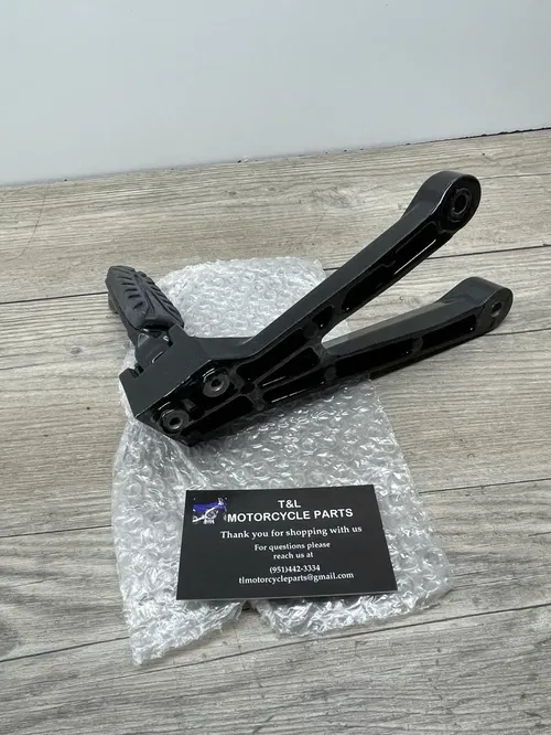 2022 2023 2024 KTM 390 RC REAR LEFT FOOTREST FOOTPEG 94503048000C1 OEM