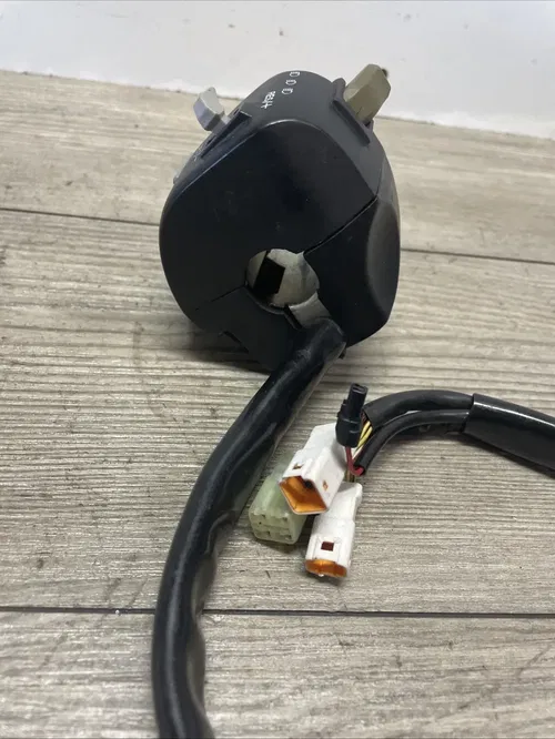 KTM 1290 ADVENTURE LEFT HAND CONTROL SWITCH 61411170000