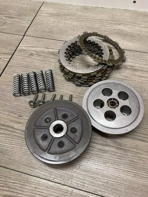 2022 SUZUKI RMZ 250 COMPLETE CLUTCH OEM NEW TAKE OFF