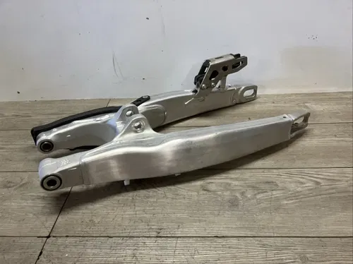 2022 YAMAHA YZ450F  SWINGARM CHASSIS  3.4 HRS FITS 18-25 450F 19-25 250F