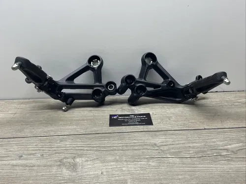 2021 KTM 390 DUKE FOOTREST MOUNTS & PEGS