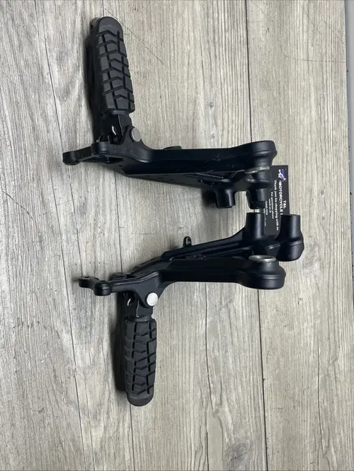 2021 KTM 390 DUKE FOOTREST MOUNTS & PEGS