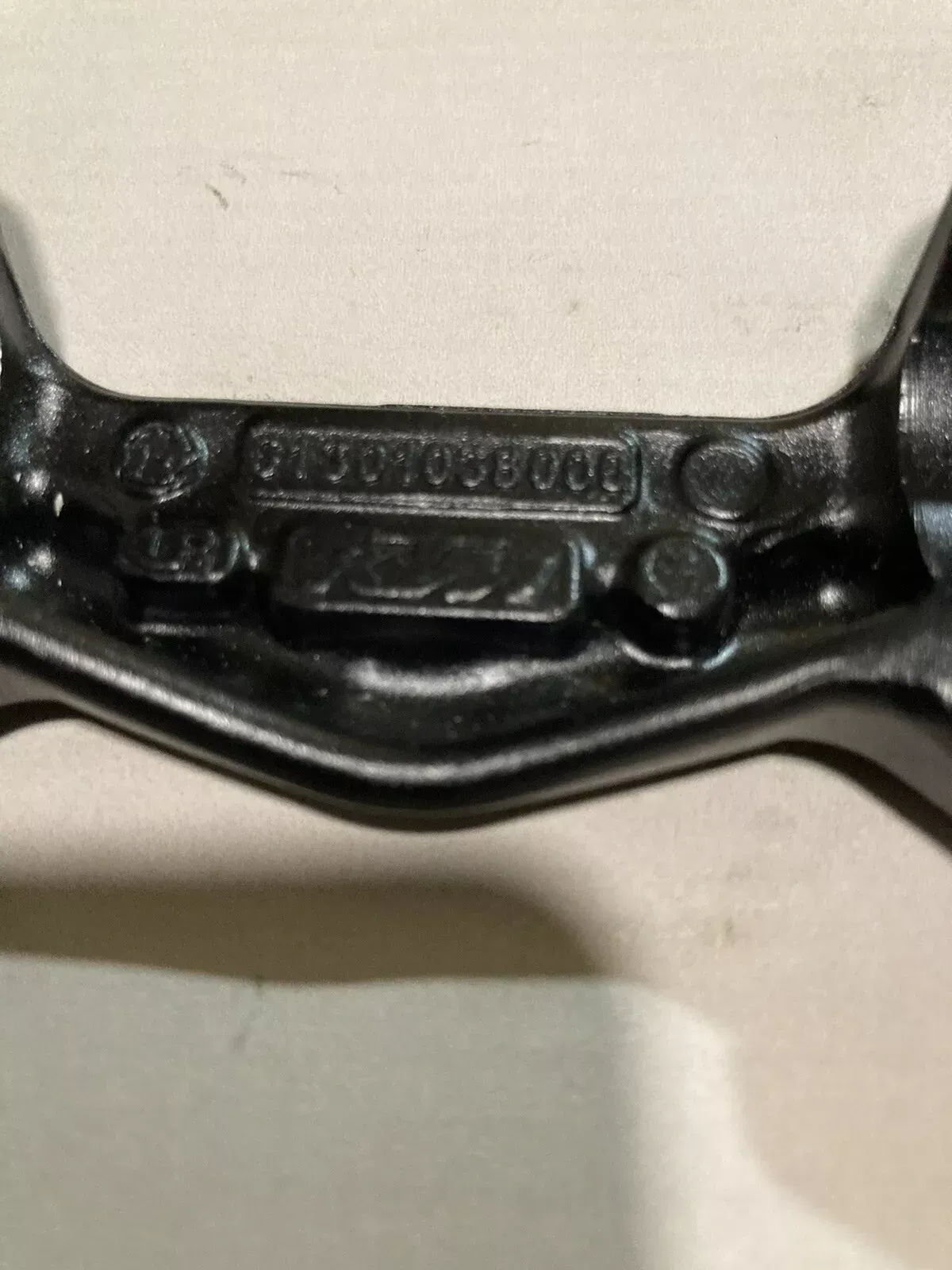 2014-2016 KTM 1290 Super Duke R HANDLEBAR CLAMP 61301038000