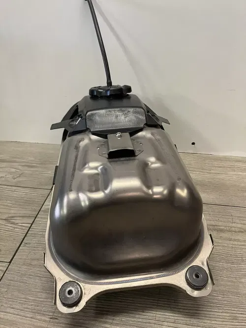 2017-2020 CRF 450 R OEM FUEL TANK LIKE NEW