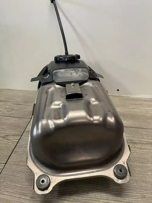 2017-2020 CRF 450 R OEM FUEL TANK LIKE NEW