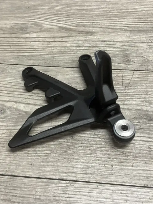 KTM 1290 SUPER DUKE FOOT PEG BRACKET MOUNT 61703039000C1 20-23