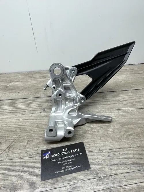 KTM 690 SMC R PEG MOUNT & PEG NEW TAKE OFF