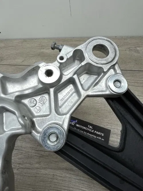 KTM 690 SMC R PEG MOUNT & PEG NEW TAKE OFF