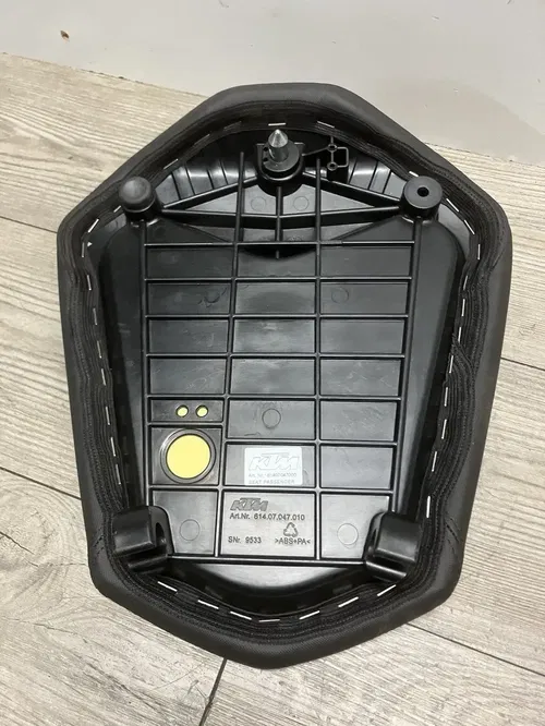 2017-2021 KTM SUPERDUKE GT PASSENGER REAR SEAT