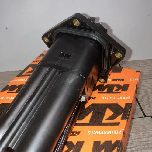 KTM OEM New Fuel Pump Assembly 64107088000 2019 - 2024 790 890 1290