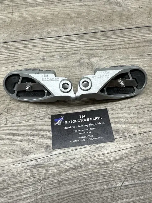 KTM 690 1190 1190 OEM PEGS NEW