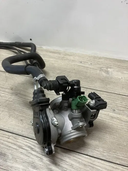 2018 YAMAHA YZ 450 YZ450 COMPLETE THROTTLE BODY FUEL SYSTEM 17 HOURS