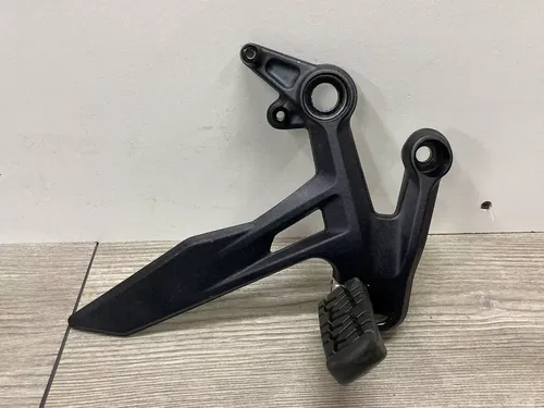 2019 KTM 790 DUKE REAR SET BRACKET RIGHT PEG MOUNT