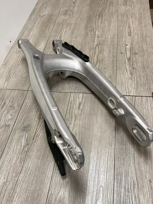 2021 KTM 450 SXF REAR SWING ARM LIKE NEW CONDITION